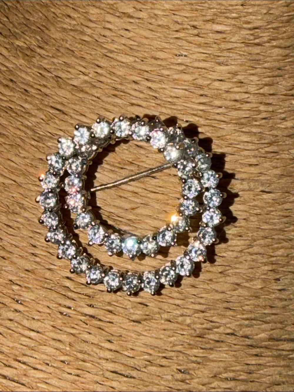 Crystal brooch double circle silver frame